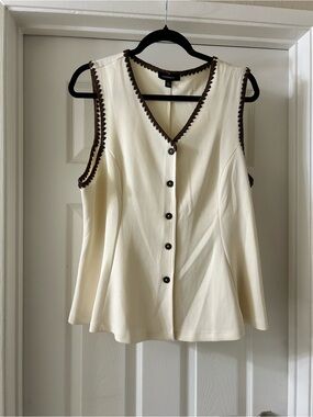 Calligraphie Cream Sleeveless Button-Front Tank with Brown Trim